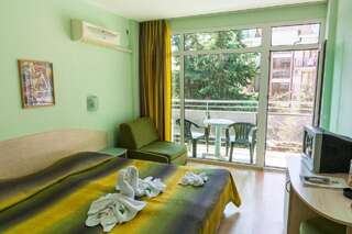 Отель Hotel Boomerang - Sunny Beach Солнечный Берег Двухместный номер эконом-класса с 2 отдельными кроватями-4