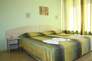 Отель Hotel Boomerang - Sunny Beach Солнечный Берег Семейный номер с балконом-6